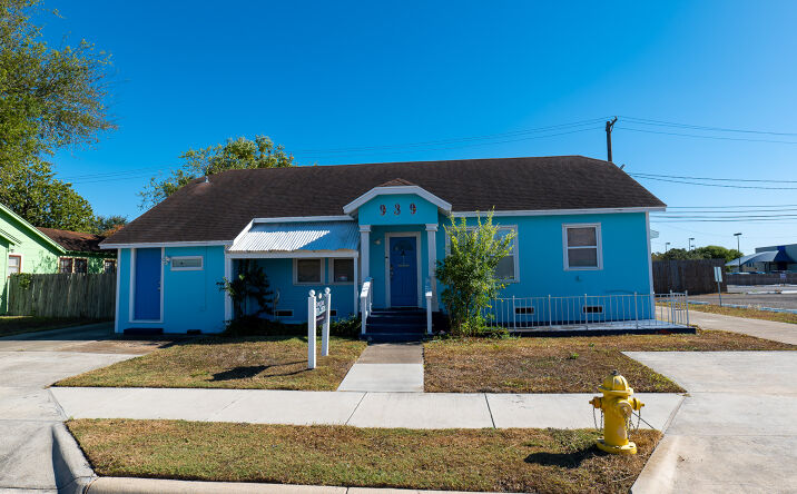 Pictures of Mixed Use, Office, Retail property located at 939 Ayers St, Corpus Christi, TX 78404 for sales - image #1