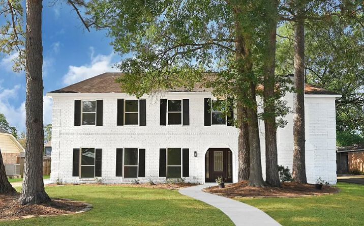 Pictures of Multifamily property located at 10615 Indian Paintbrush Ln, Houston, TX 77095 for sales - image #1