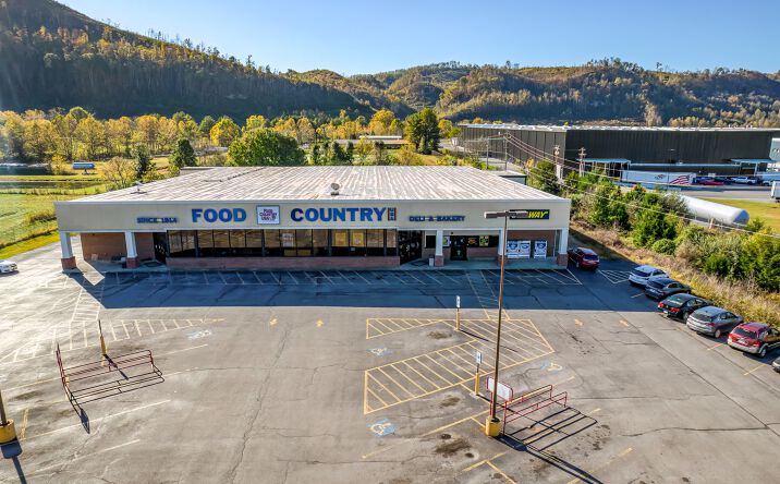 Pictures of Retail property located at 353 Duff Patt Highway, Duffield, VA 24244 for sales - image #1