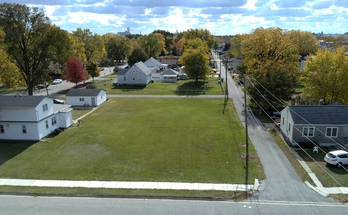 Pictures of Land property located at Broadway Street E, Bradley, IL 60915 for sales - image #1