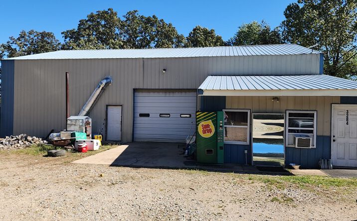 Pictures of Retail property located at 3284 State Highway 21, Doniphan, MO 63935 for sales - image #1