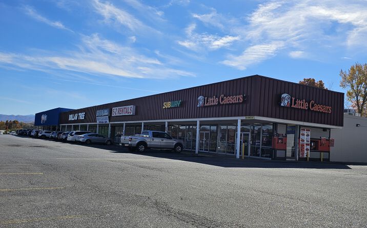 Pictures of Retail property located at 1950 S Roan St, Johnson City, TN 37601 for sales - image #1