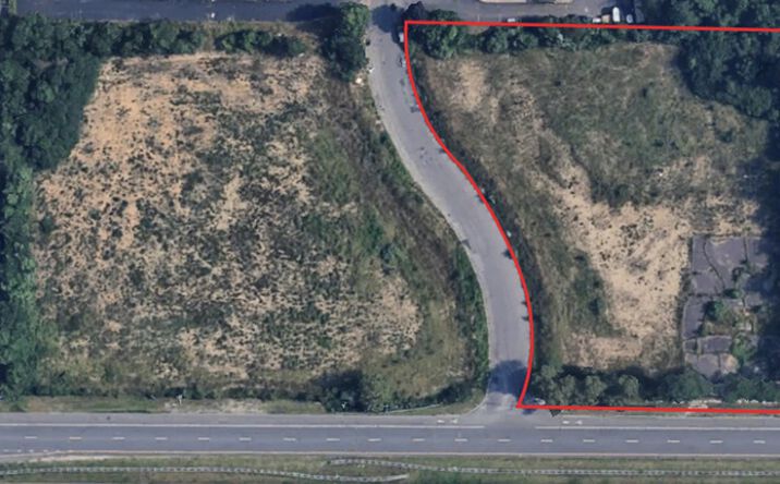 Pictures of Land property located at Veterans Memorial Hwy, Ronkonkoma, NY 11779 for sales - image #1