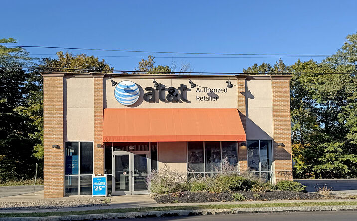 Pictures of Retail property located at 229 W Union St, Newark, NY 14513 for sales - image #1