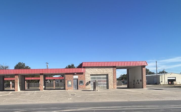 Pictures of Retail property located at 713 S Ash St, Perryton, TX 79070 for sales - image #1