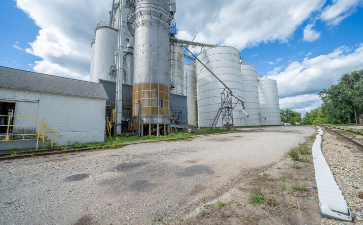 Pictures of Industrial property located at 102 S Broadway St, Forest City, IL 61532 for sales - image #1