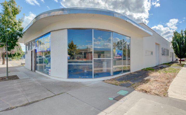 Pictures of Retail property located at 606 S 6th St, Klamath Falls, OR 97601 for sales - image #1