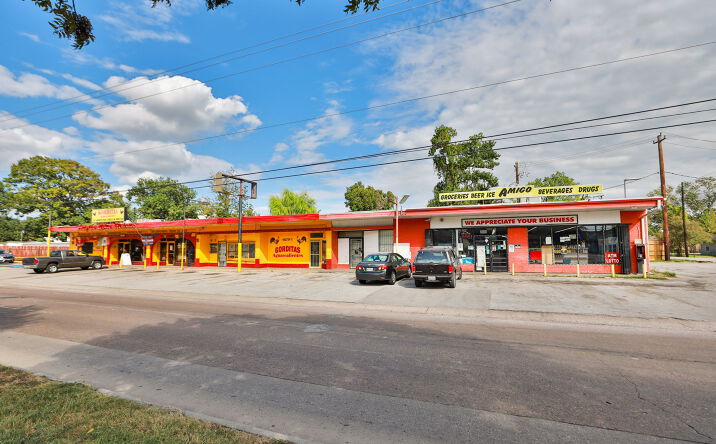 Pictures of Retail property located at 3806 Irvington Blvd, Houston, TX 77009 for sales - image #1