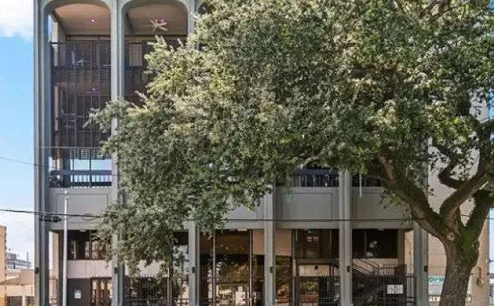 Pictures of Office property located at 2714 Canal Street, New Orleans, LA 70119 for sales - image #1