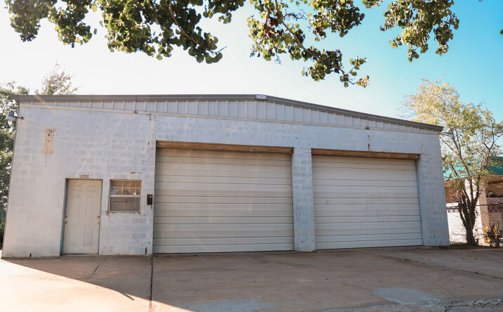Pictures of Retail property located at 1550 Strawberry Rd, Pasadena, TX 77502 for sales - image #1