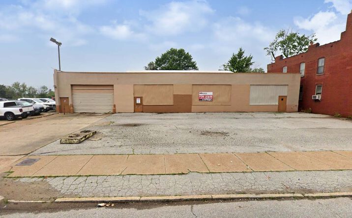 Pictures of Industrial property located at 3857 S Grand Blvd, St. Louis, MO 63118 for sales - image #1