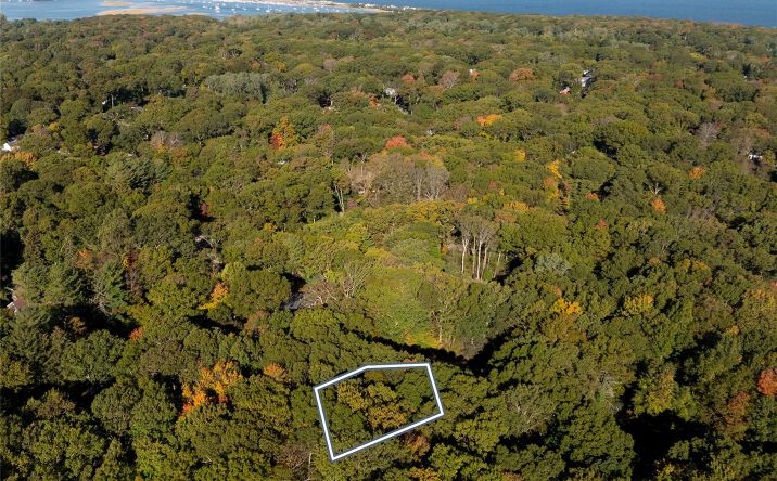 Pictures of Land property located at 18A Valley Circle, Brookhaven, NY 11764 for sales - image #1