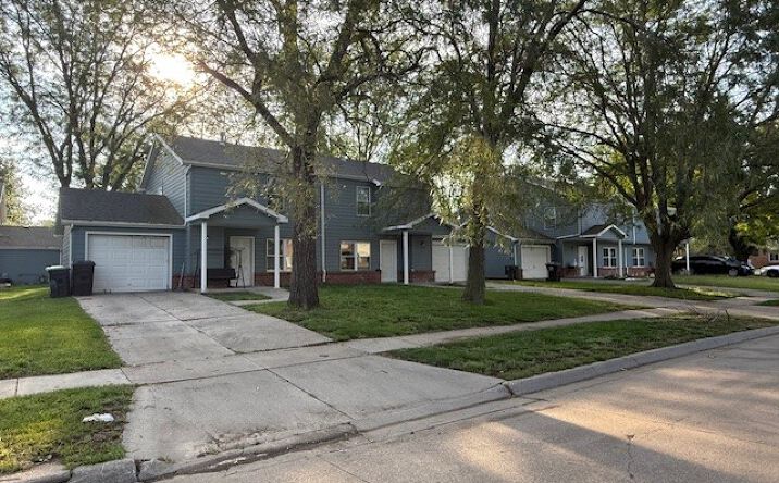 Pictures of Multifamily property located at 2801 Merrill St, Lincoln, NE 68503 for sales - image #1