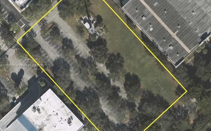 Pictures of Land, Industrial property located at 14180 NW 77th Ct, Miami Lakes, FL 33016 for sales - image #1