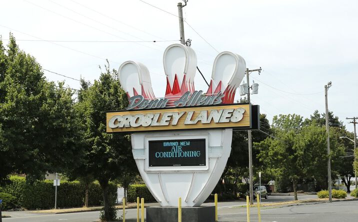 Pictures of Mixed Use, Multifamily, Retail property located at 2400 E Evergreen Blvd, Vancouver, WA 98661 for sales - image #1