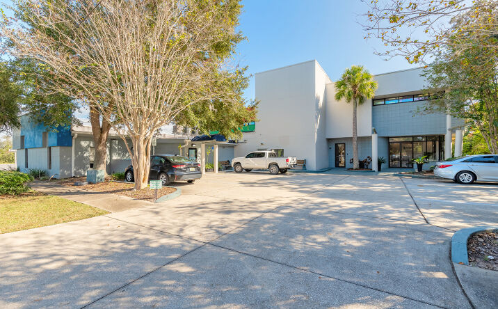 Pictures of Office property located at 2650 N Dixie Fwy, New Smyrna Beach, FL 32168 for sales - image #1