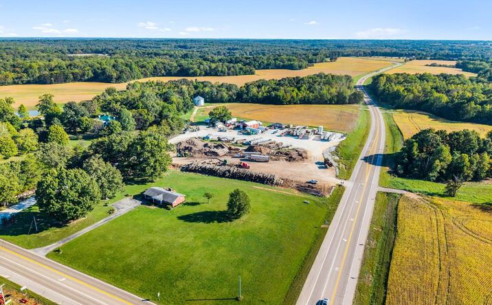 Pictures of Retail, Office, Industrial property located at 2819 Hwy 54, Paris, TN 38242 for sales - image #1
