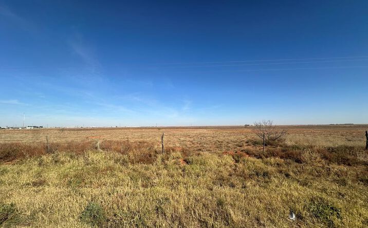Pictures of Land property located at LOT 2 County Rd 100, Seminole, TX 79360 for sales - image #1