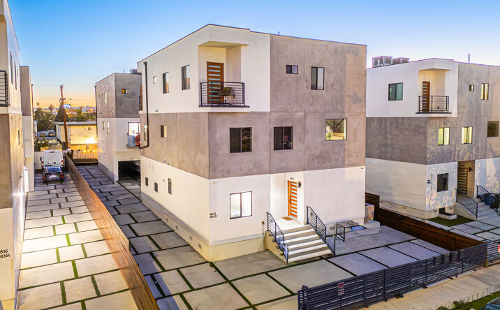 Pictures of Multifamily property located at 4842 W 17th St, Los Angeles, CA 90019 for sales - image #1