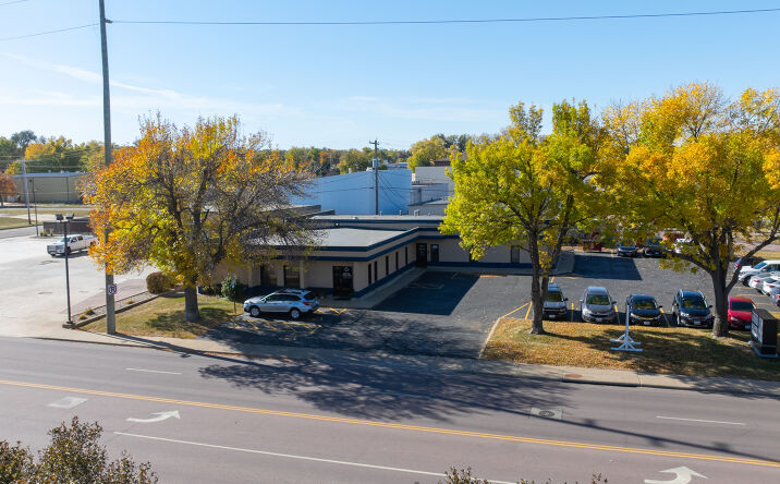 Pictures of Office property located at 601 S Cliff Ave, Sioux Falls, SD 57104 for sales - image #1