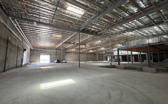 Pictures of Industrial property located at 8730 Crocker St, Los Angeles, CA 90003 for sales - image #1