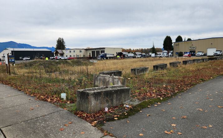 Pictures of Land property located at 1615 S Walnut St, Burlington, WA 98233 for sales - image #1