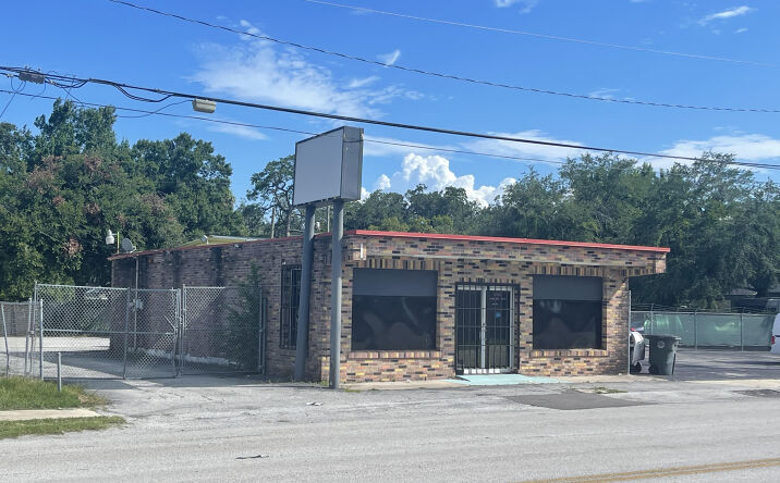 Pictures of Mixed Use, Retail property located at 833 Mason Ave, Daytona Beach, FL 32114 for sales - image #1