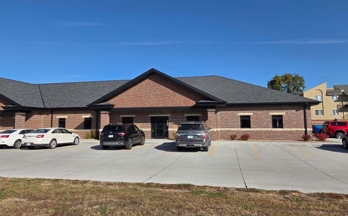 Pictures of Retail, Office property located at 1915 N Webb Rd, Grand Island, NE 68803 for sales - image #1