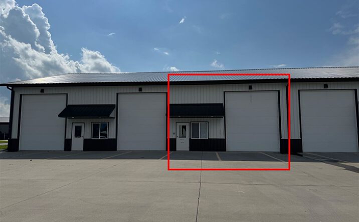 Pictures of Retail, Industrial property located at 200 Greenfield Dr, Tiffin, IA 52340 for sales - image #1