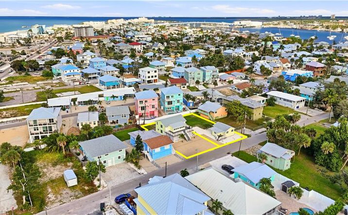 Pictures of Multifamily property located at 161 / 163 Mango St, Fort Myers Beach, FL 33931 for sales - image #1