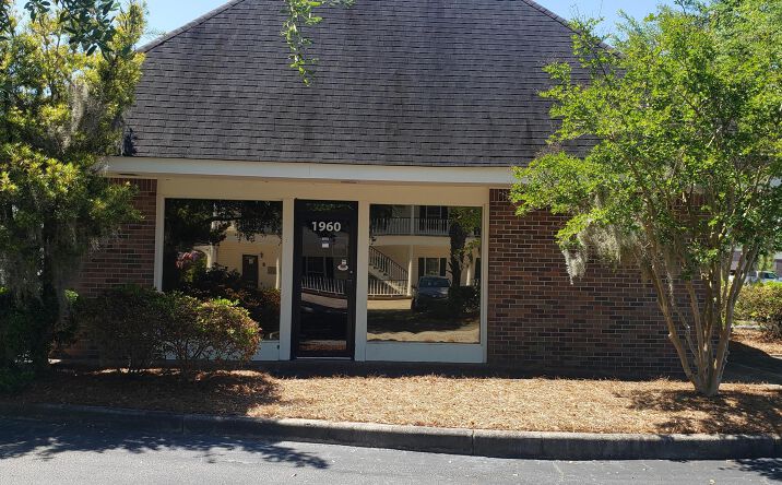 Pictures of Retail property located at 1960 Old Trolley Road, Summerville, SC 29485 for sales - image #1