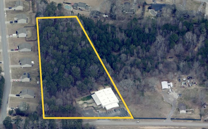 Pictures of Mixed Use, Office, Retail, Special Purpose property located at 7377 W Strickland St, Douglasville, GA 30134 for sales - image #1