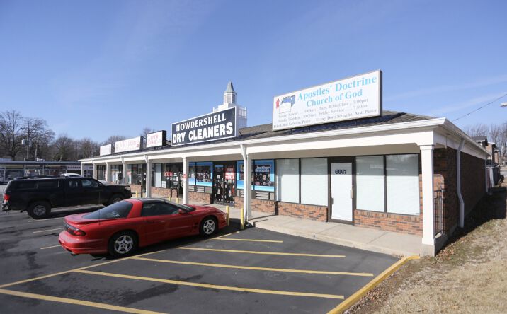 Pictures of Retail property located at 6841 Howdershell Rd, Hazelwood, MO 63042 for sales - image #1