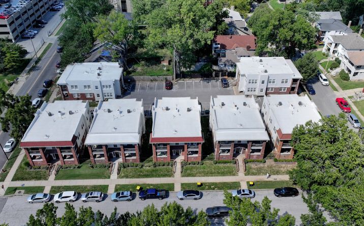 Pictures of Multifamily property located at 1800 W 41st St, Kansas City, MO 64111 for sales - image #1