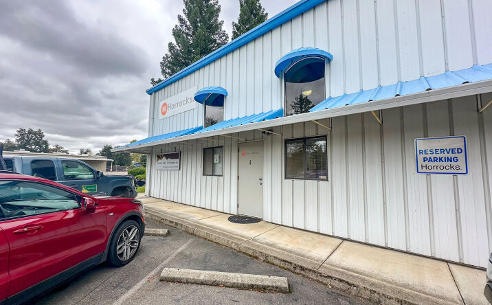 Pictures of Office, Industrial property located at 6172 Meister Way, Anderson, CA 96007 for sales - image #1