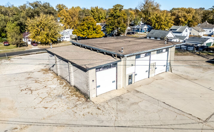 Pictures of Industrial, Office property located at 114 Monroe St, Waterloo, IA 50703 for sales - image #1