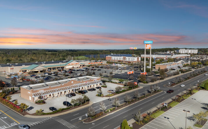 Pictures of Retail property located at 620-720 Centre of New England Boulevard, Coventry, RI 02816 for sales - image #1