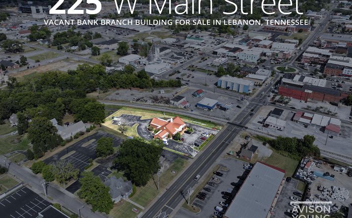 Pictures of Retail property located at 225 W Main St, Lebanon, TN 37087 for sales - image #1