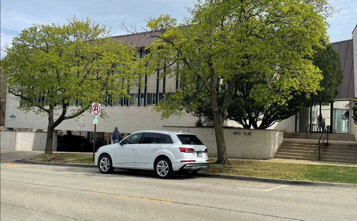 Pictures of Office property located at 480 Elm Place, Highland Park, IL 60035 for sales - image #1