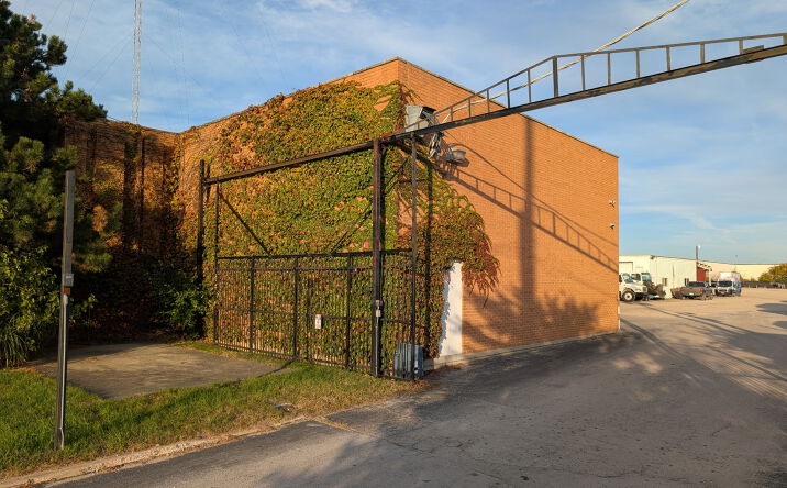 Pictures of Industrial property located at 11633 S Mayfield, Alsip, IL 60803 for sales - image #1