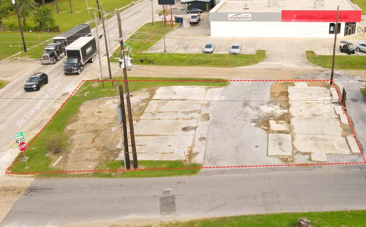 Pictures of Land property located at 1115 SW Evangeline Thruway, Lafayette, LA 70501 for sales - image #1