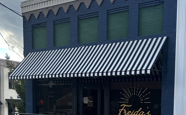 Pictures of Office, Retail property located at 50 S Forest Ave, Hartwell, GA 30643 for sales - image #1