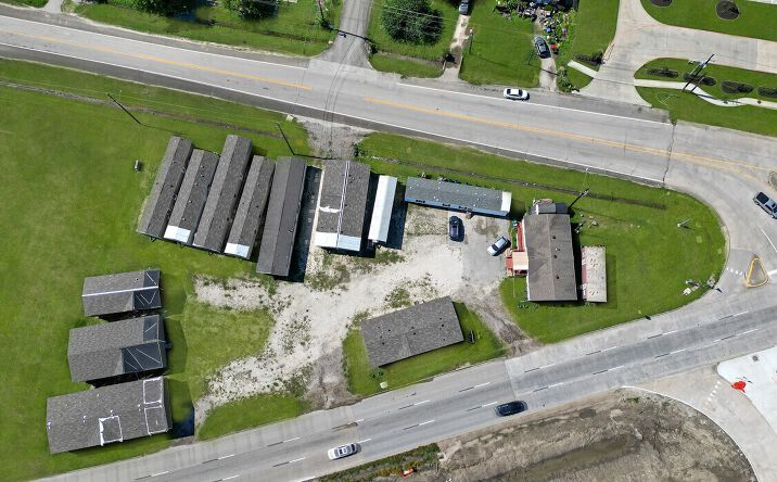 Pictures of Industrial, Mixed Use, Office, Retail, Self Storage property located at 3733 N Alexander, Baytown, TX 77520 for sales - image #1