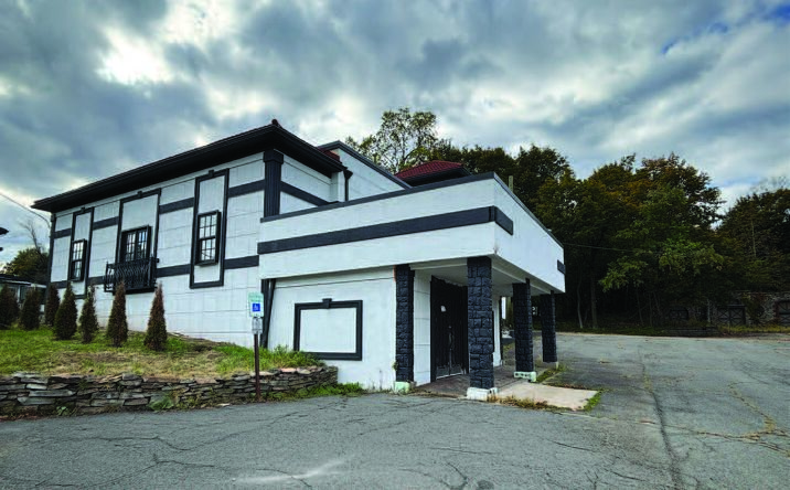 Pictures of Retail property located at 30 Pompton Ave, Cedar Grove, NJ 07009 for sales - image #1