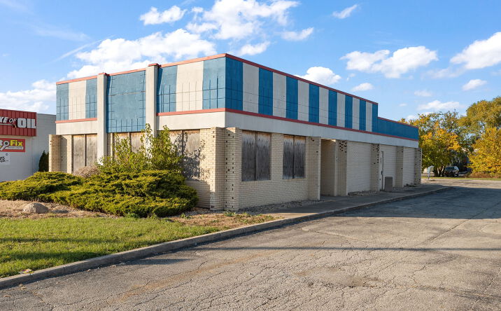 Pictures of Business for Sale, Retail property located at 2060 81st Ave, Merrillville, IN 46410 for sales - image #1