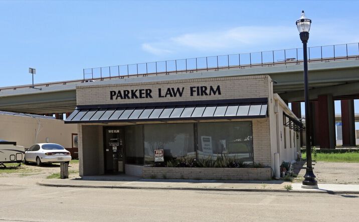 Pictures of Mixed Use, Office, Retail property located at 1012 Elm St, Carrollton, TX 75006 for sales - image #1