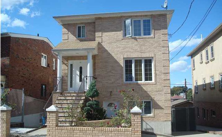 image of property at 81 WADSWORTH AVE Staten Island NY 10305-3801