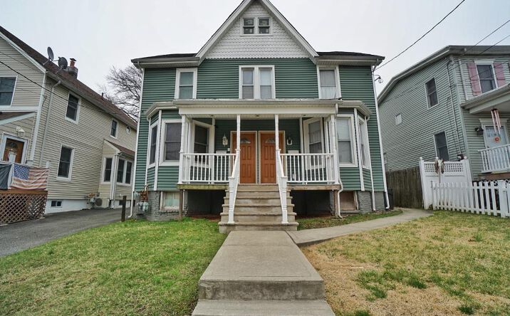 image of property at 5376 ARTHUR KILL RD Staten Island NY 10307-1136