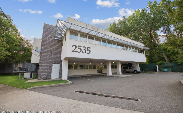 image of property at 2535 ARTHUR KILL ROAD Staten Island NY 10309