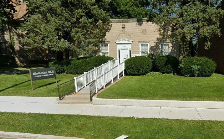 Pictures of Office property located at 430 W Stephenson St, Freeport, IL 61032 for sales - image #1